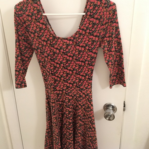 Floral dress from LUSH - Picture 4 of 4