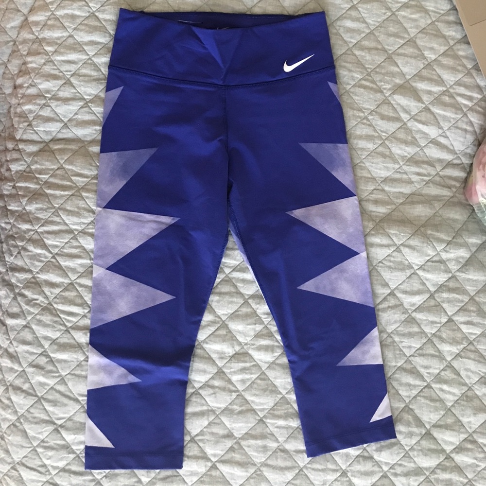 Nike 3/4 length leggings