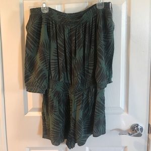 Green palm printed romper in small.