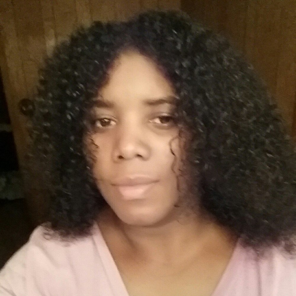 Meet your Posher, Crystal