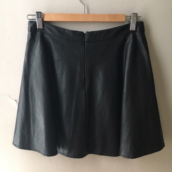 Lush Faux Leather Skater Skirt w Zippers - Picture 3 of 6