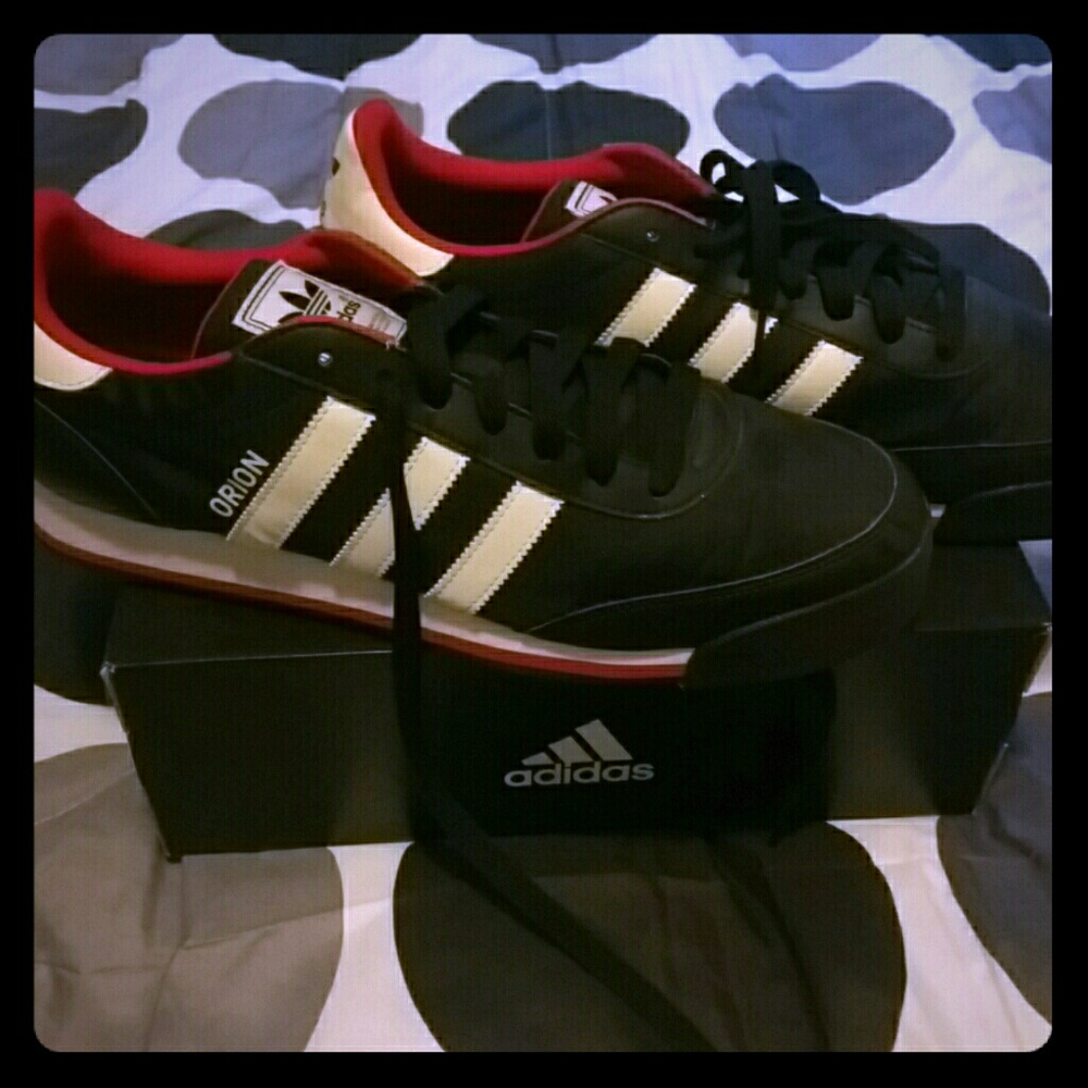 Men Adidas!!