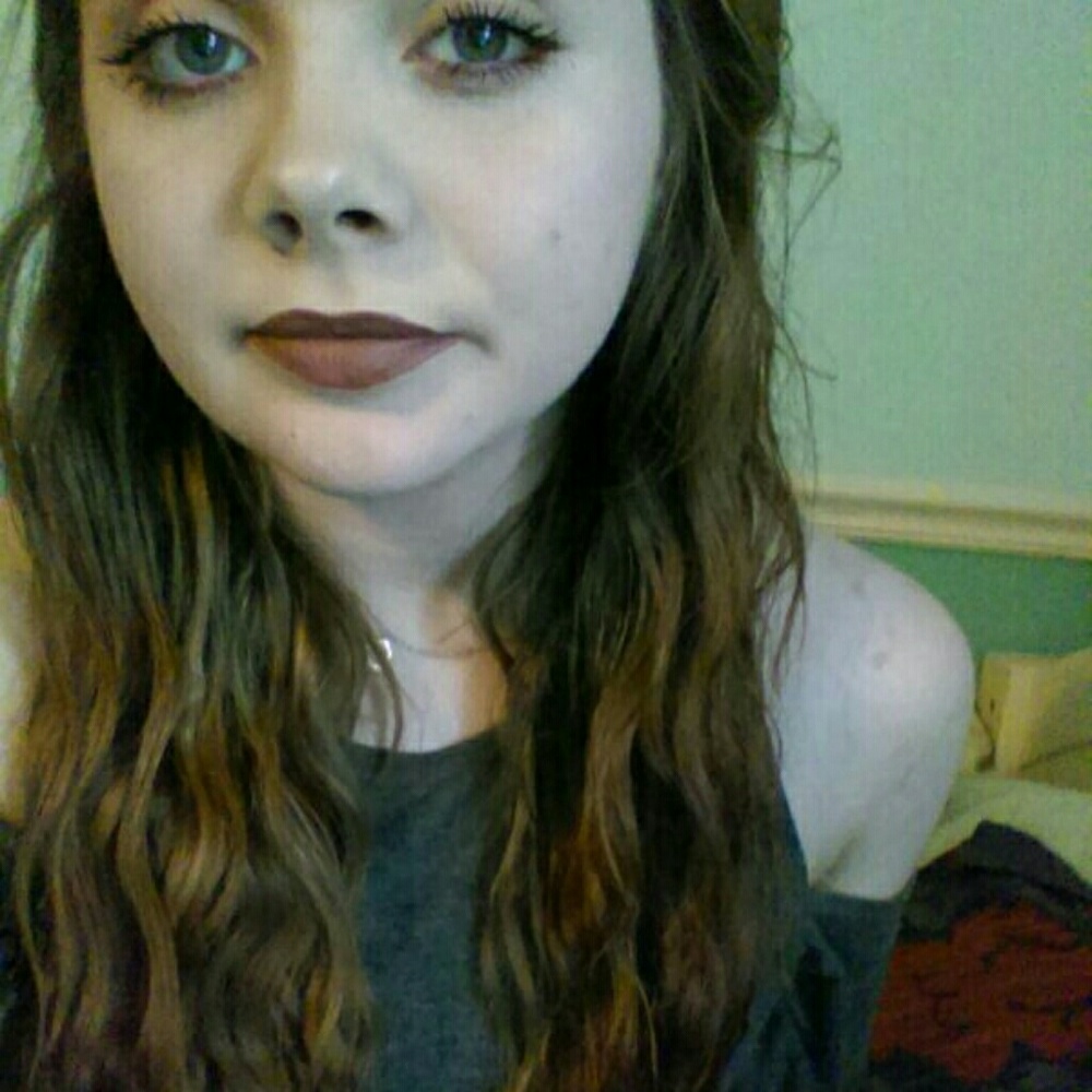 Meet your Posher, Jewelya