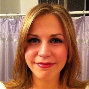 Meet your Posher, Deanna