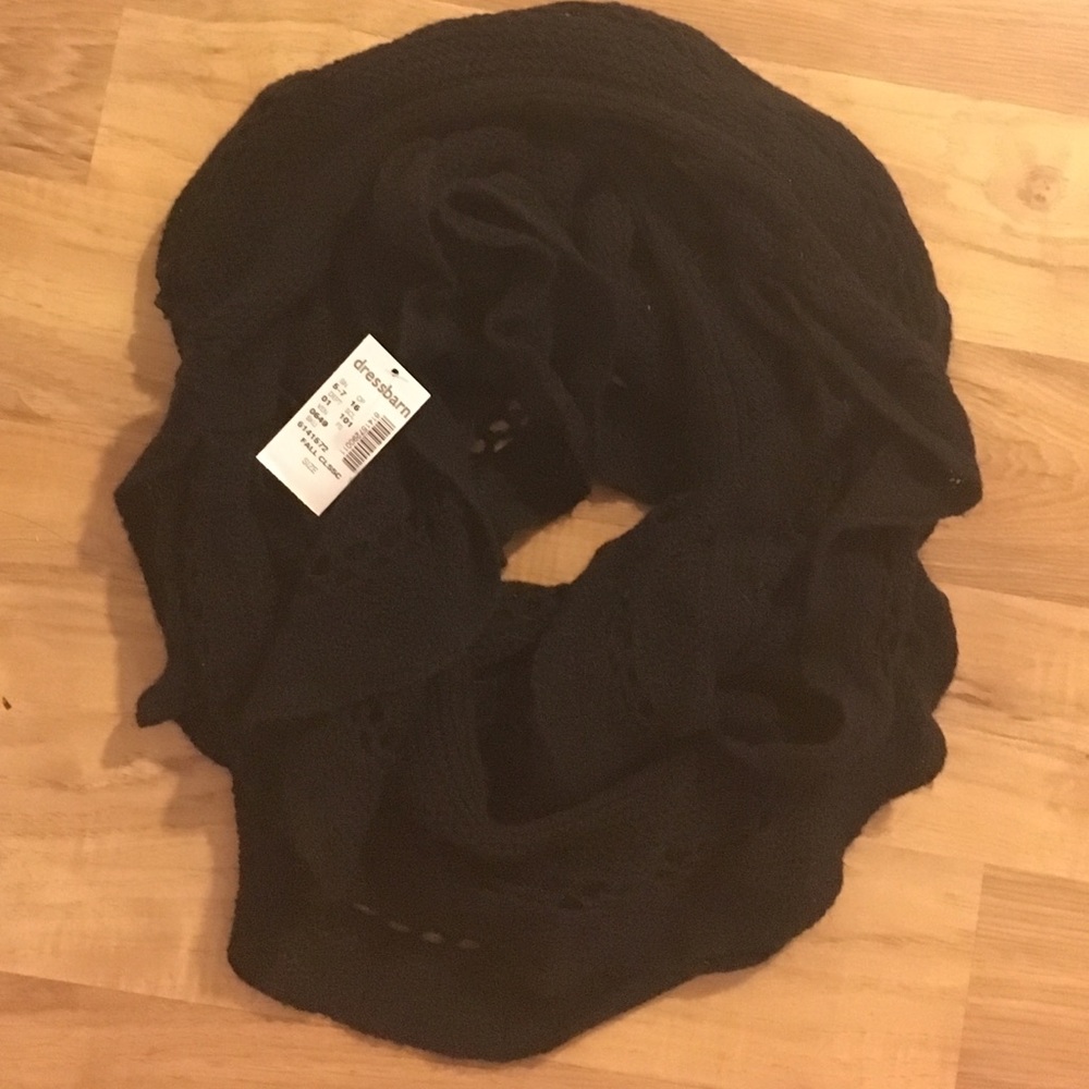 DONATING SOON: Frilly black knit scarf