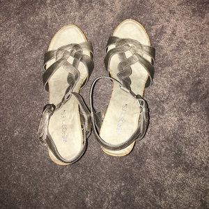 Shimmery Gold Wedges