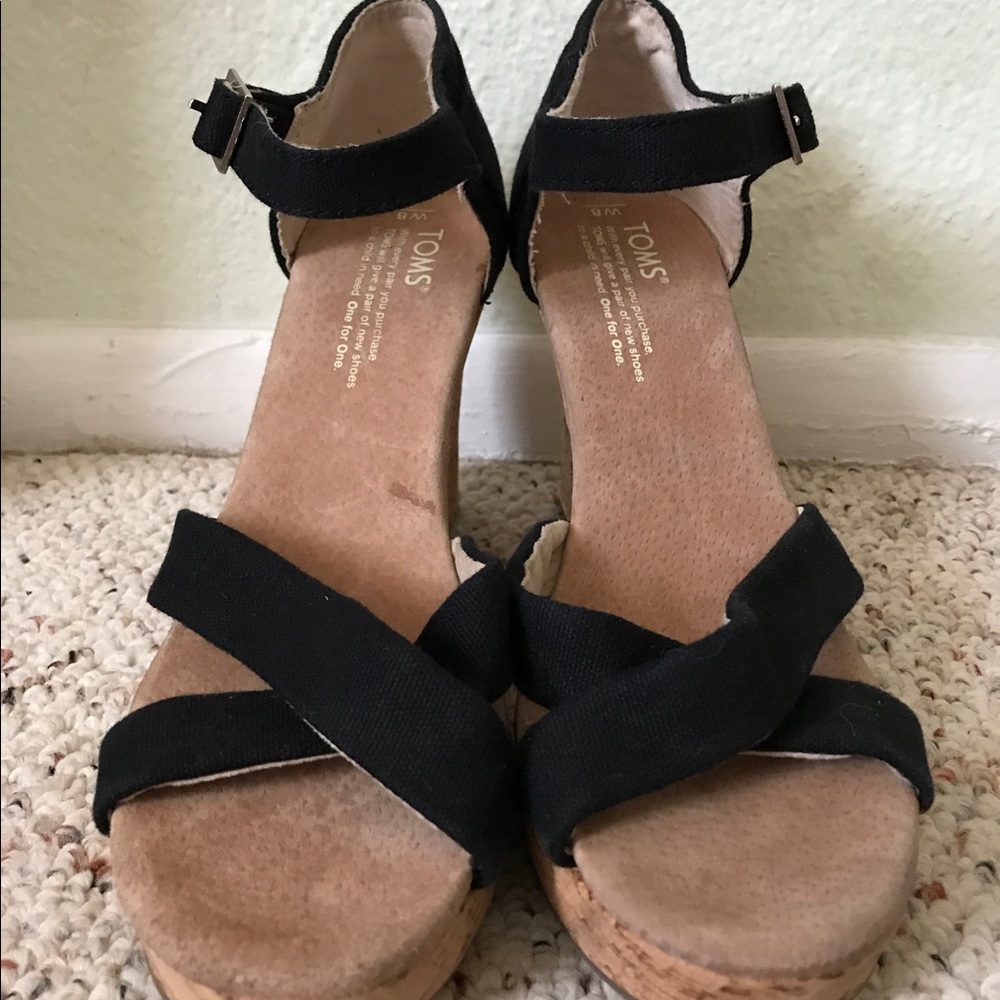 Tom's wedges size 8