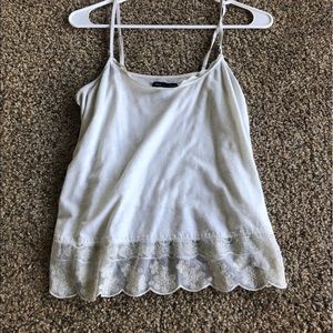 American Eagle tank top with lace
