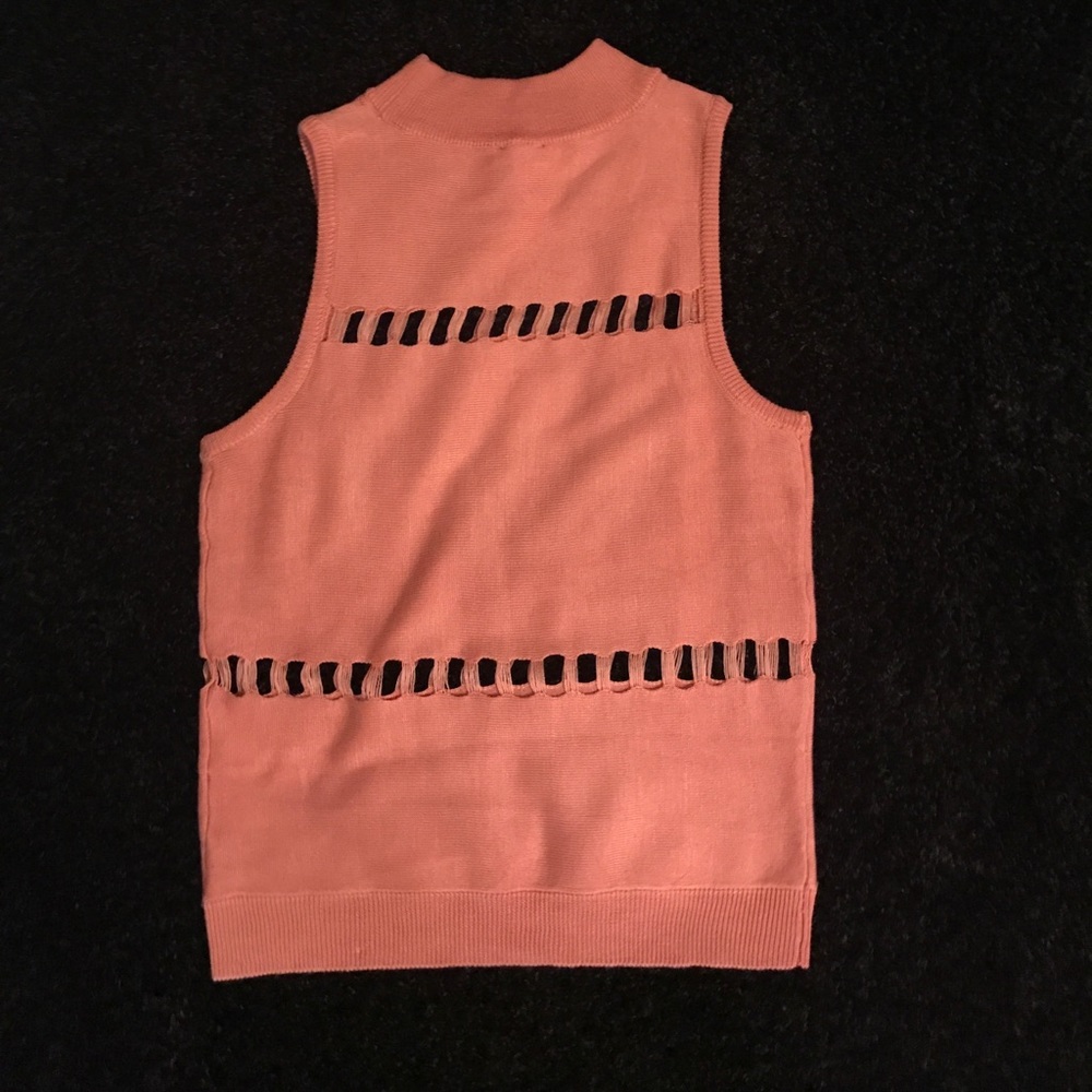 Sleeveless mock-turtleneck top
