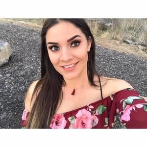 Meet your Posher, Daniela