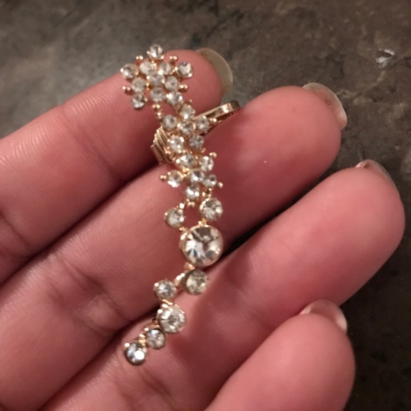 Earring - Picture 2 of 4