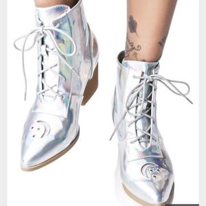 YRU AURA HOLOGRAPHIC BOOTIES