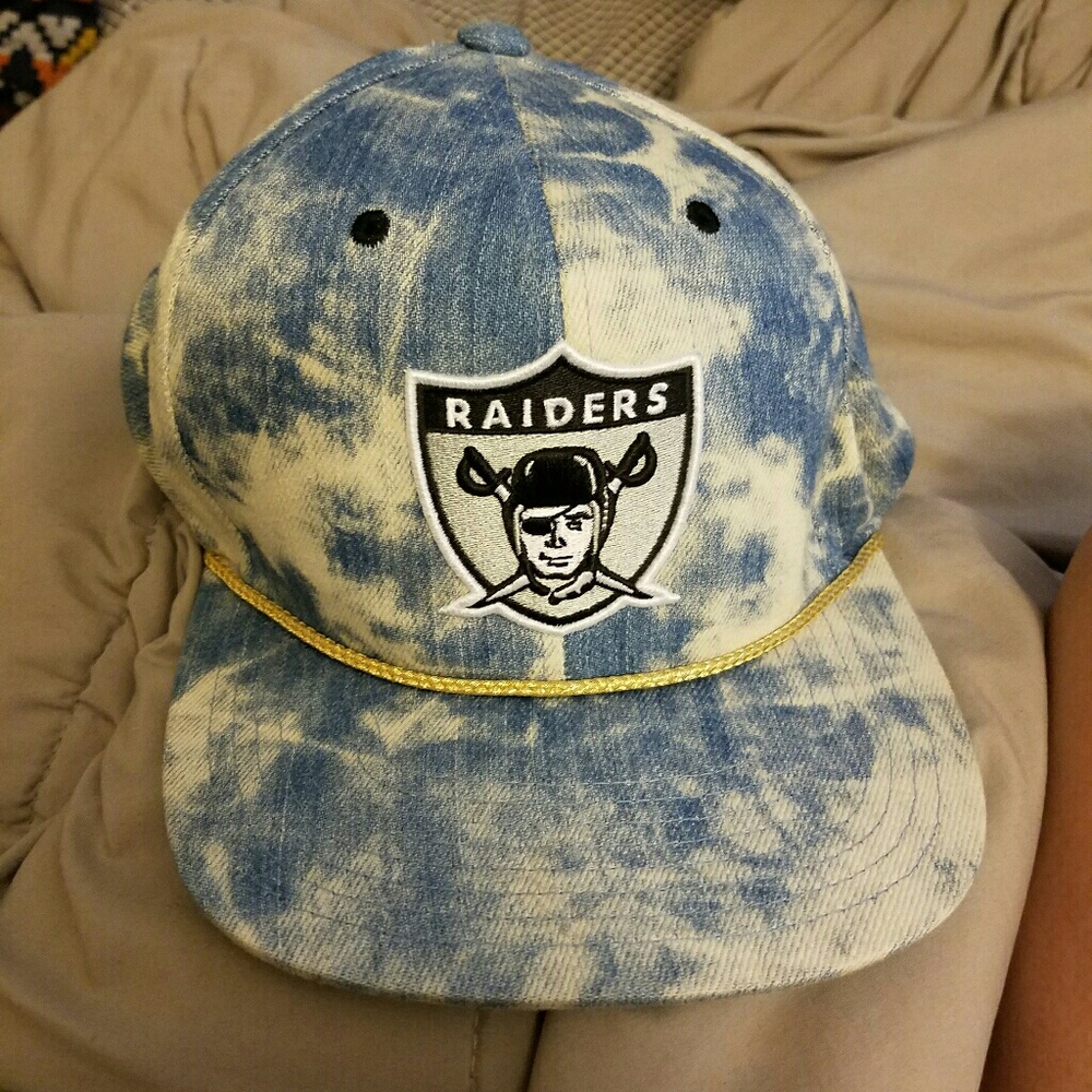 Mitchell & Ness acid wash Raiders snap back hat
