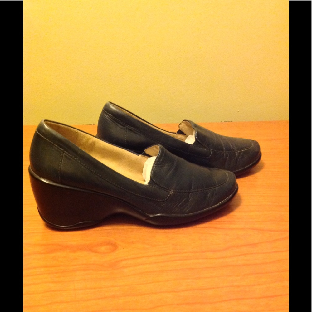 Retro 90's style wedge heels