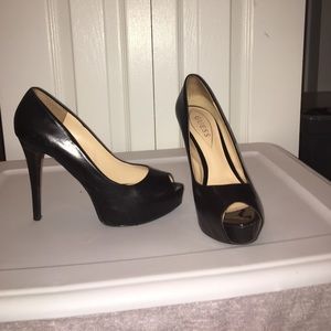 Guess platform peep toe pumps