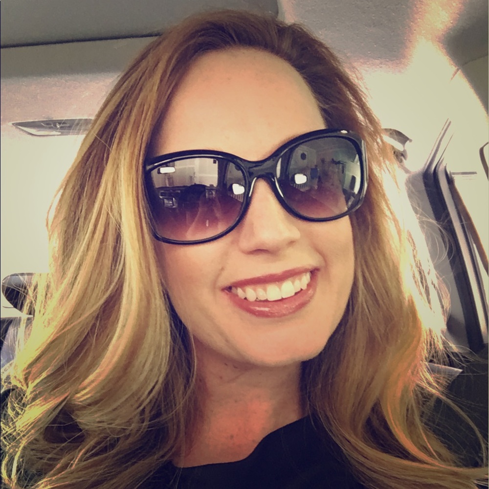 Meet your Posher, Carrie