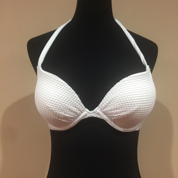 Vs. bikini - Picture 2 of 4