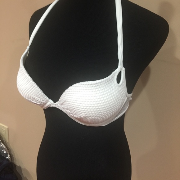 Vs. bikini - Picture 4 of 4