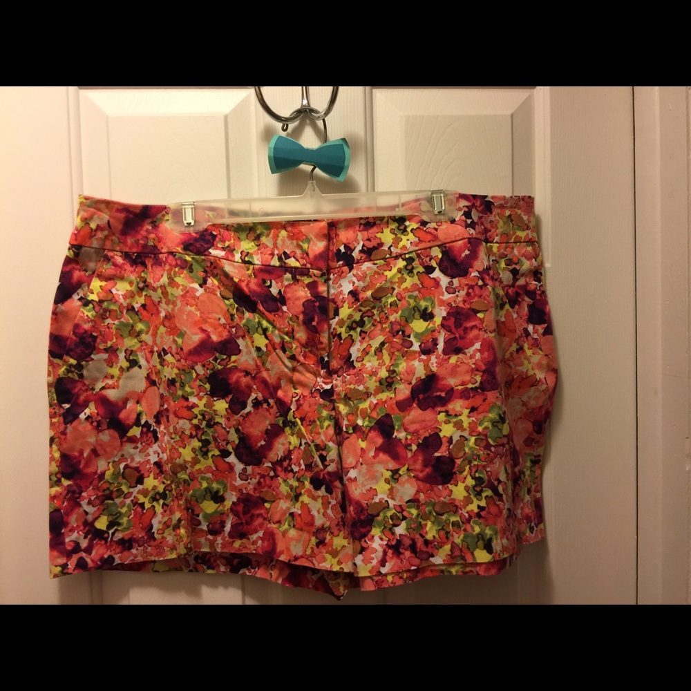 APT 9 floral shorts