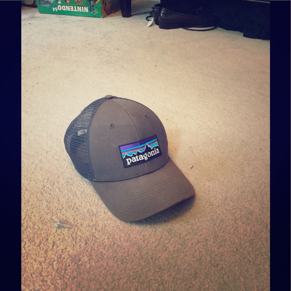 Patagonia Truckers Hat Like New