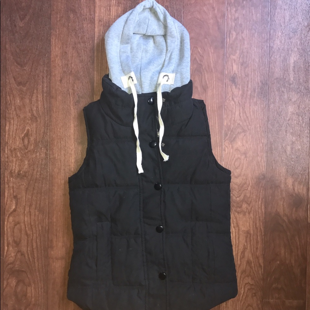 Black vest with grey hood