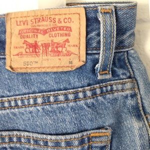 Vintage Levi 550s, size 6, high waisted