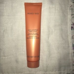 Mary Kay extra emollient night cream
