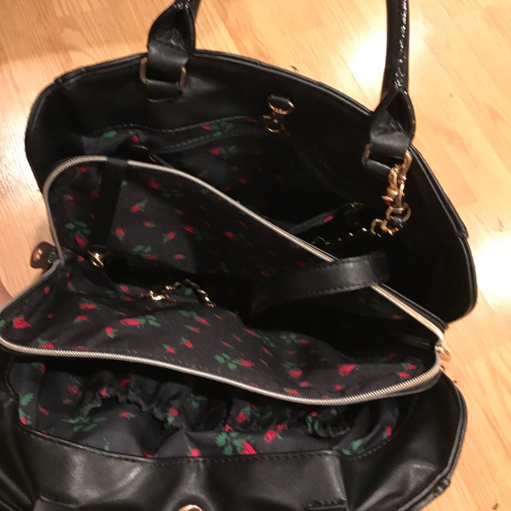 Purse - Picture 2 of 4