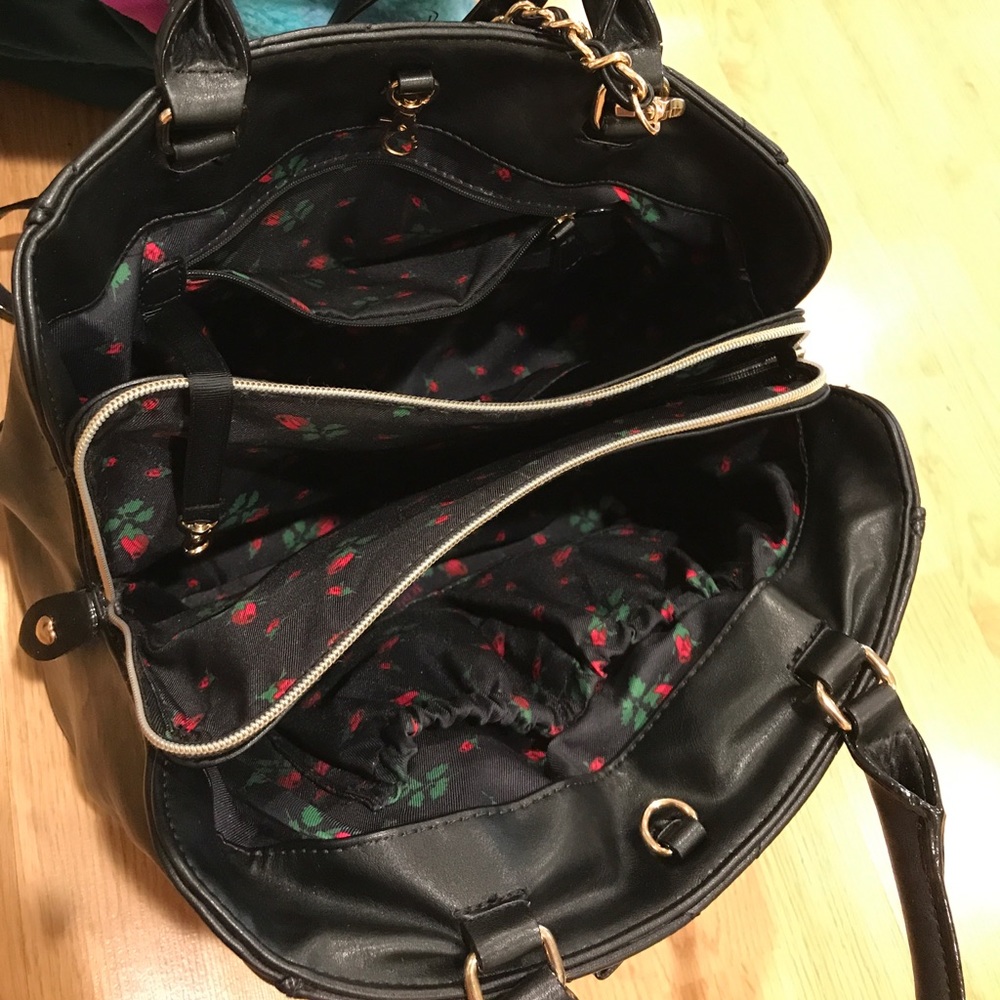 Purse - Picture 4 of 4