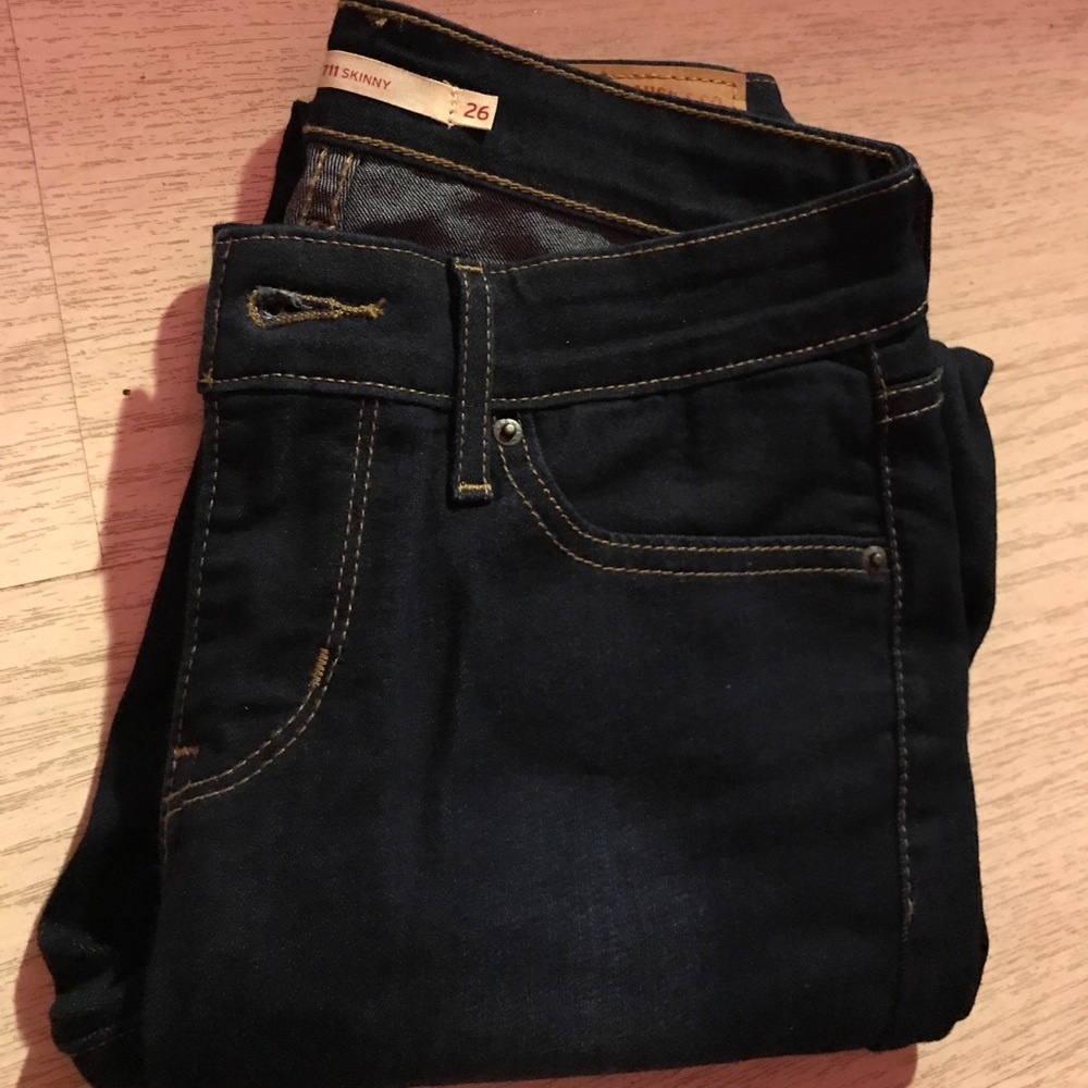 New Levi's size 26
