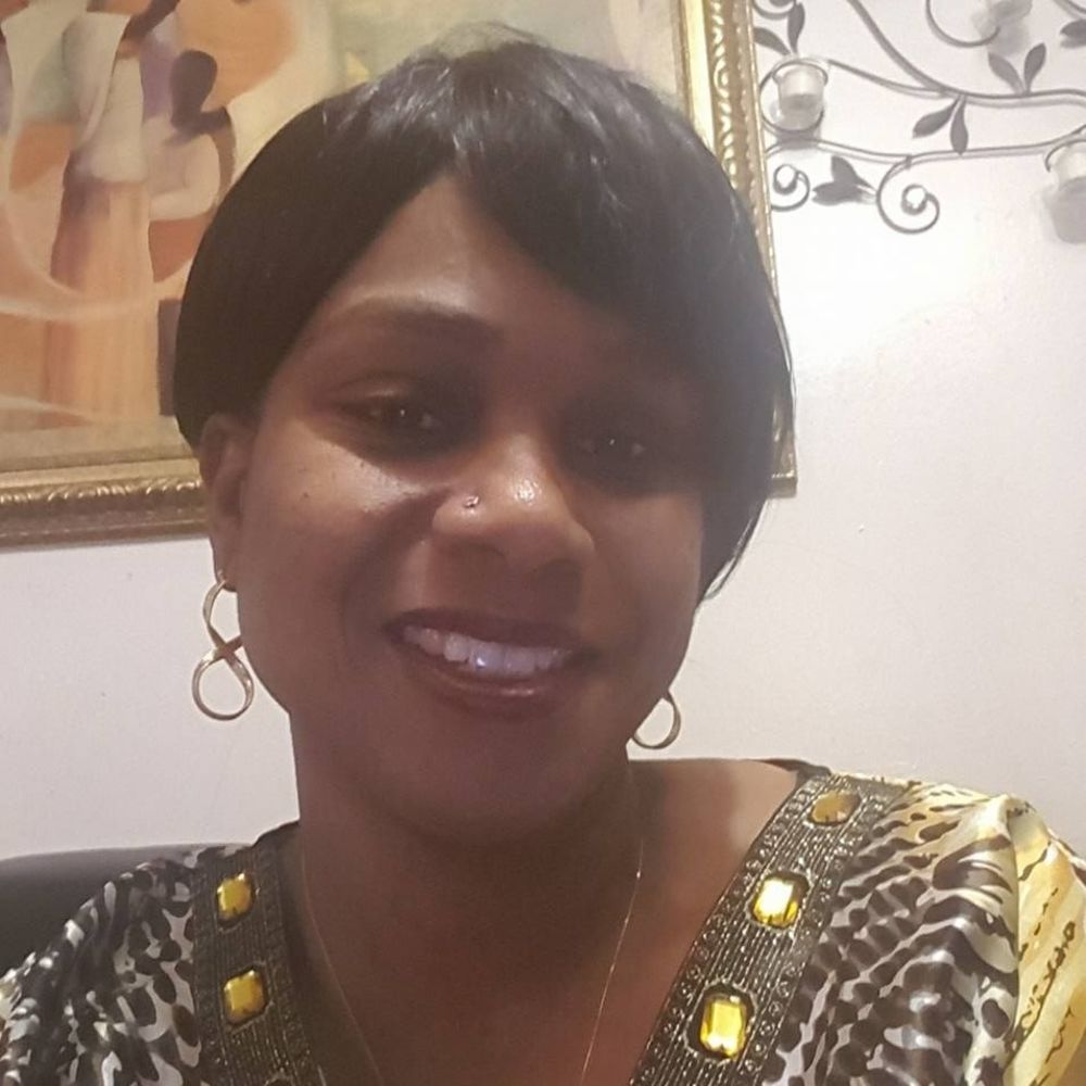 Meet your Posher, Felicia