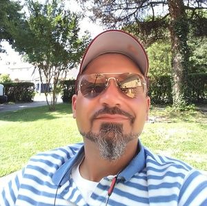 Meet your Posher, Aaron