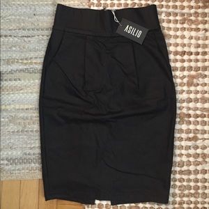 Black Asilio Pencil Skirt