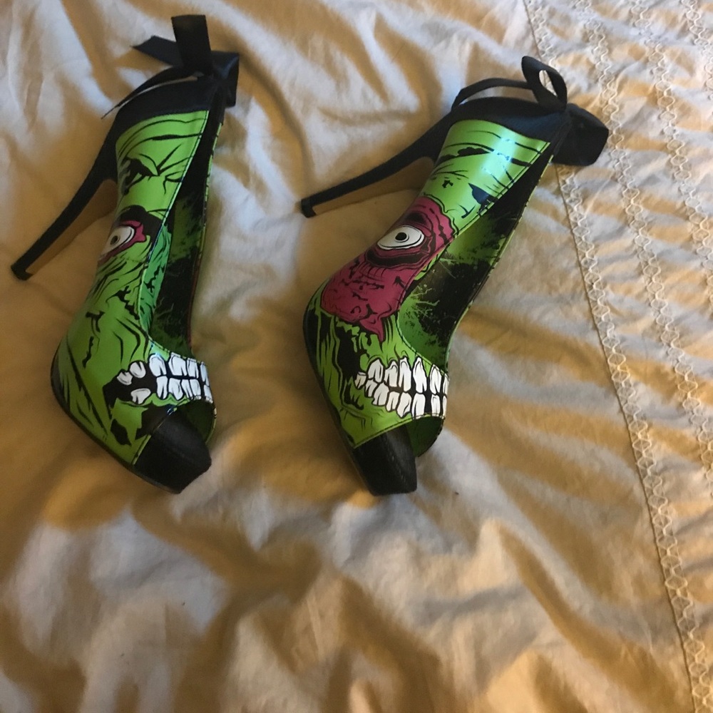 Iron Fist zombie peep toe