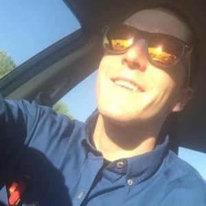 Meet your Posher, Dustin