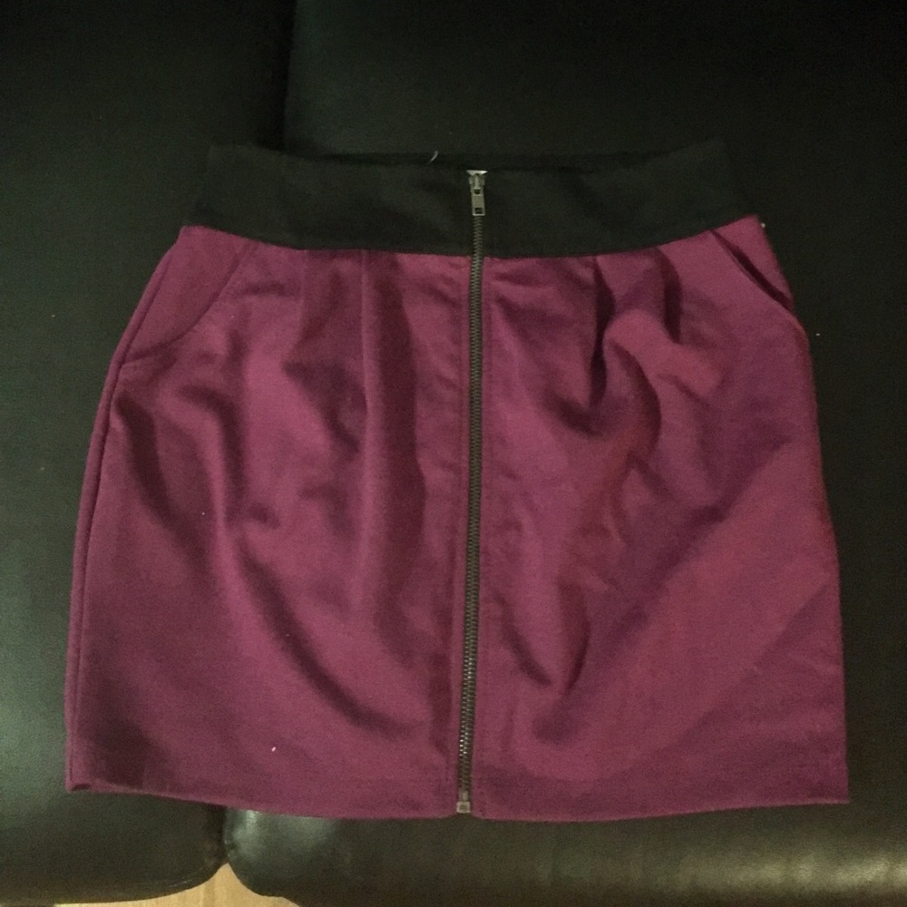 ❤️CLOSET CLEAR OUT❤️ Purple and black skirt