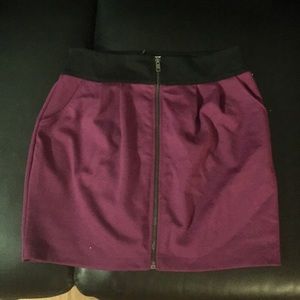 ❤️CLOSET CLEAR OUT❤️ Purple and black skirt