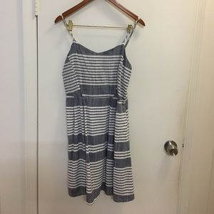 Cute Old Navy sundress - size M