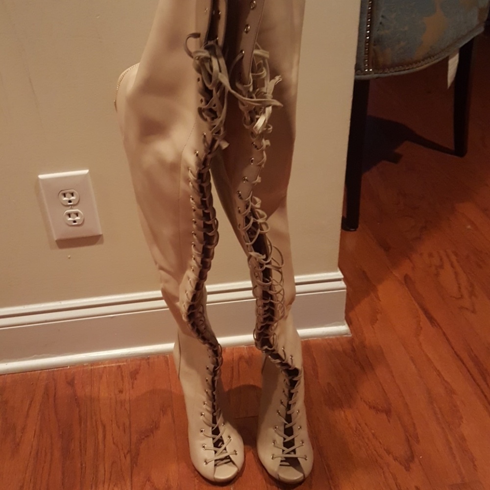 Zigi girl Piarry nude thigh high boots sz 8