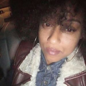 Meet your Posher, Shea