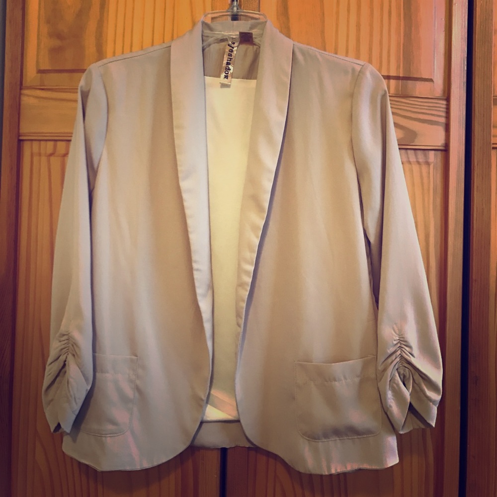 Tan 3/4 sleeve blazer