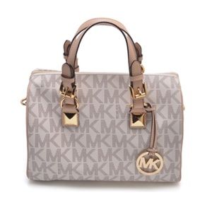Michael Kors Medium bag!!