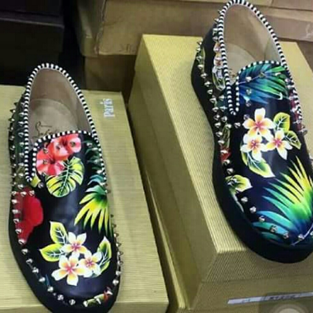 Vans - Picture 2 of 2