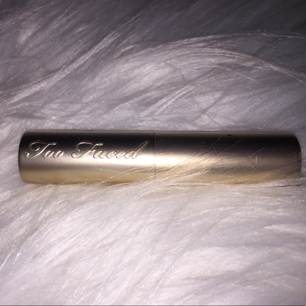 Too faced lipstick !!