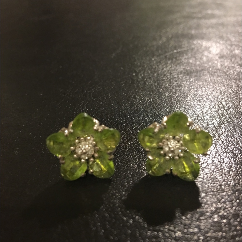 Green flower earrings