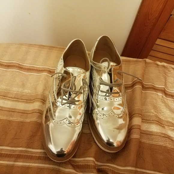 Shoe Dazzle Shoes - Oxfords