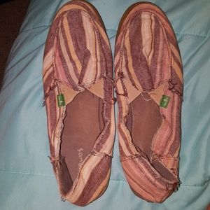 Sanuk slip ons
