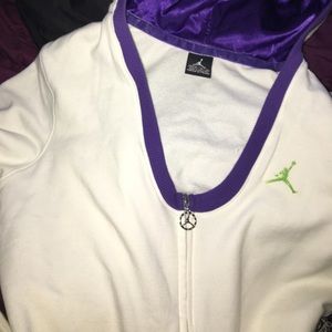 Air Jordan sweater (RARE)