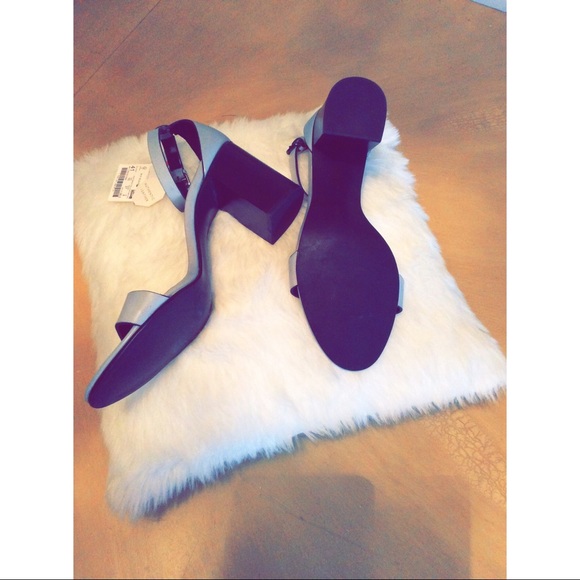 Zara Ankle Strap Sandals - Picture 3 of 7