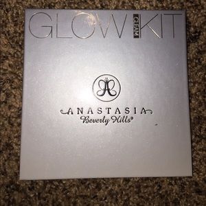 Anastasia Gleam Glow Kit